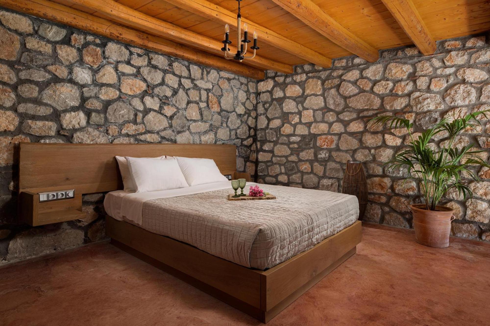 Stone Luxury Suites - Adults Only Archangelos  Dış mekan fotoğraf